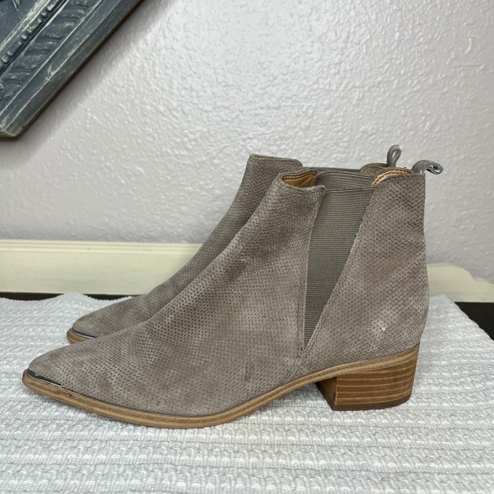 Marc Fisher Mlyalen Womens Beige Pointed Toe Pull On Chelsea Booties Size 6 M